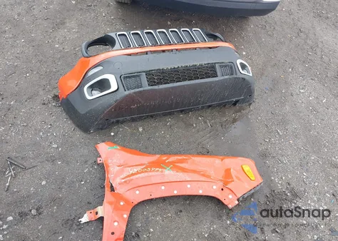 2017 Jeep Renegade Latitude Fwd z USA, uszkodzony, nr VIN ZACCJABB8HPG49324